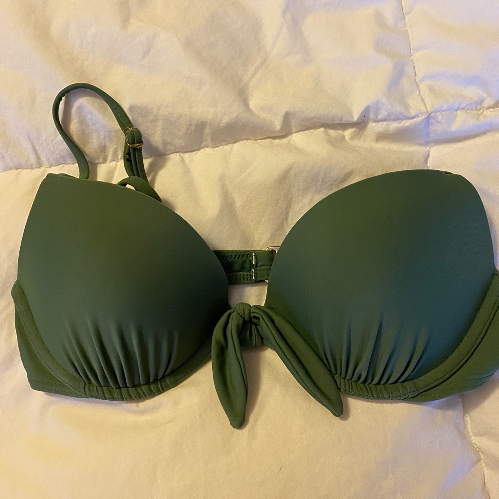 Hollister bikini top, small (32a), green adjustable straps, back closure